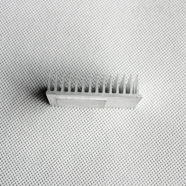 оƬ�X�Ͳ�ɢ�������ϱ���ɢ��Ƭ2