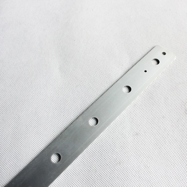 片狀鋁型材沖孔加工3